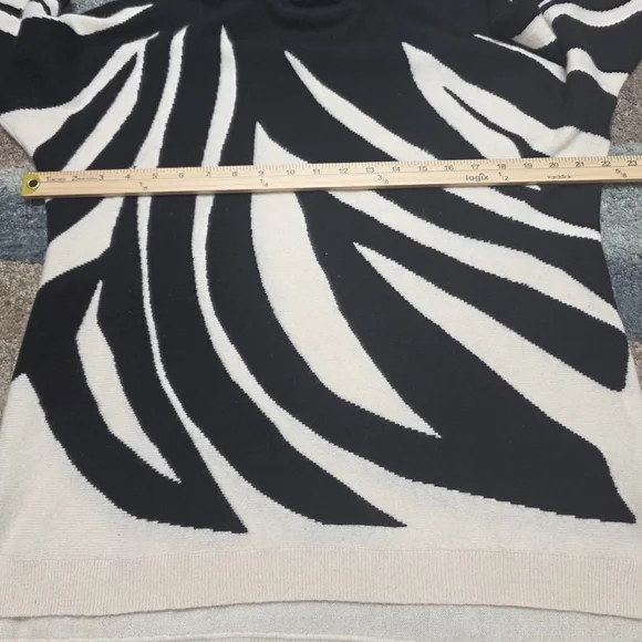 Charter Club Cashmere Sweater Women M Ivory Black Zebra Cashmere Turtleneck - Picture 5 of 6